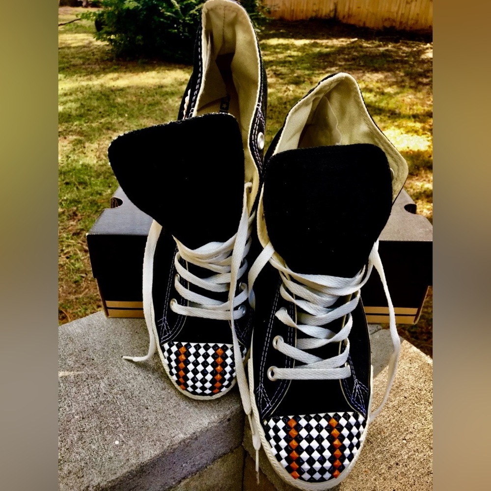 Unisex Converse Chuck Taylor sneakers 10